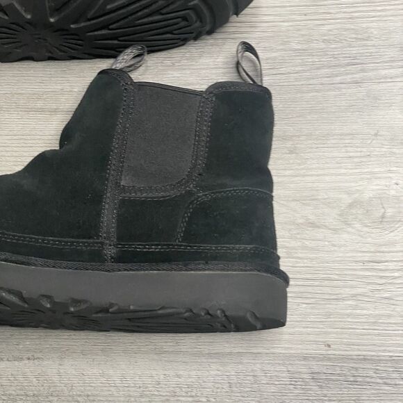 UGG Neumel Chelsea Black Men\'s Suede Boots US 1121644 Preowned. main image 7